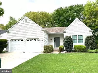 20 ASHLEY DR, Delran, NJ 08075