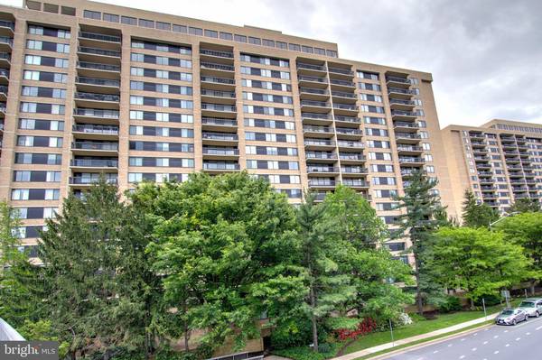 3709 S GEORGE MASON DR #1615 EAST, Falls Church, VA 22041