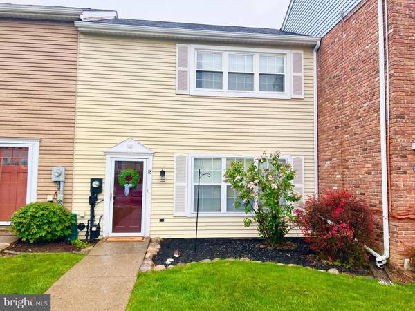 18 BUNKER HILL CT, Easton, PA 18040