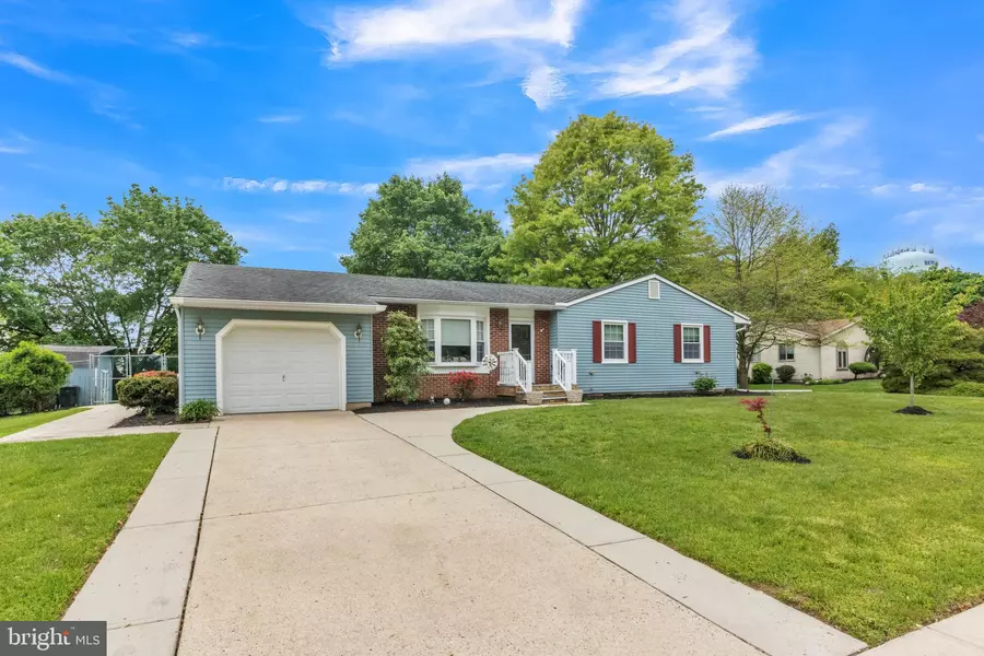 8 INDEPENDENCE CT, Berlin, NJ 08009