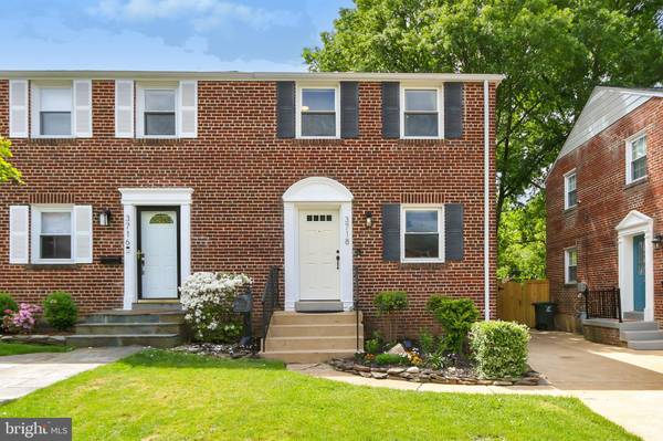 3718 3RD ST S, Arlington, VA 22204