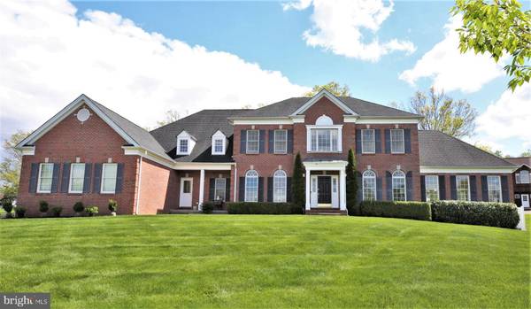 6 WINDHAVEN CT, Monroe Twp, NJ 08831