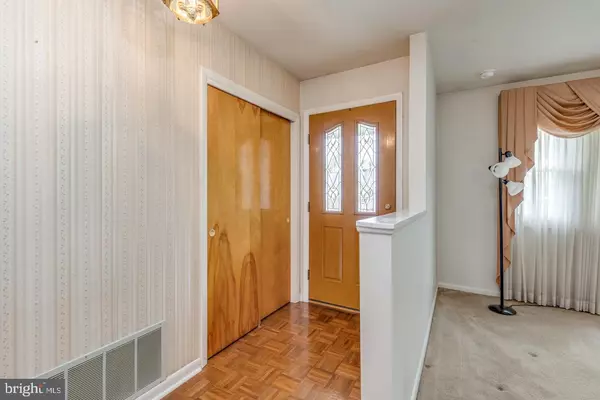 Cherry Hill, NJ 08034,217 N WOODSTOCK DR