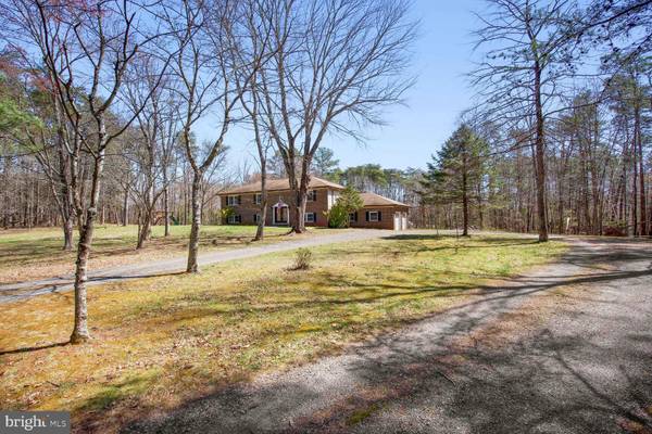 10125 FOX HOUND DR, Nokesville, VA 20181