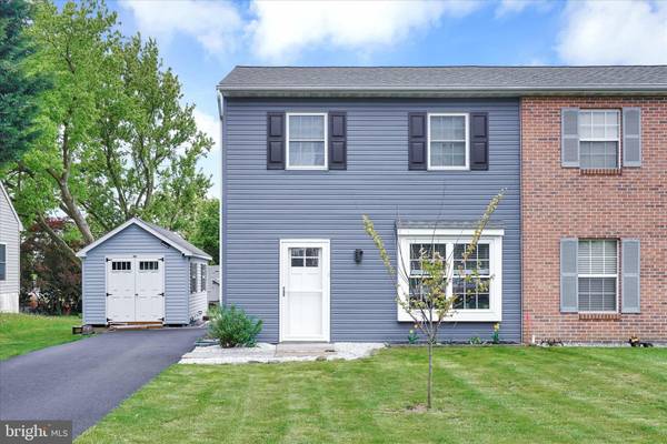 620 BERNHARD AVE, Mount Joy, PA 17552