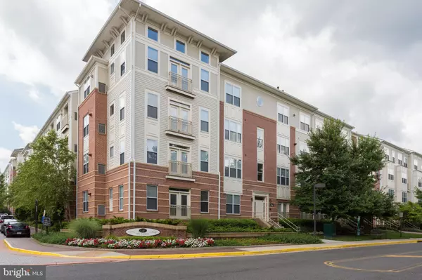 9490 VIRGINIA CENTER BLVD #128, Vienna, VA 22181