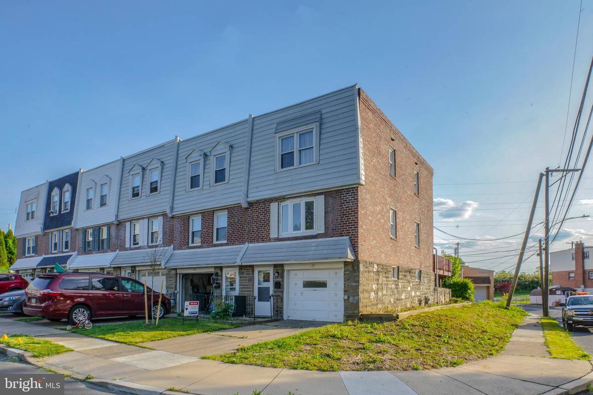 Upper Darby, PA 19082,134 IVY CT