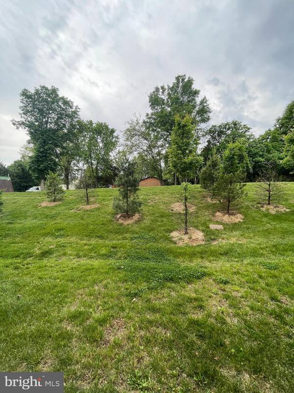 Capitol Heights, MD 20743,5807 N HOLLY SPRINGS DR #3-4