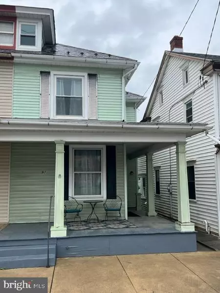 317 N RAILROAD ST, Palmyra, PA 17078