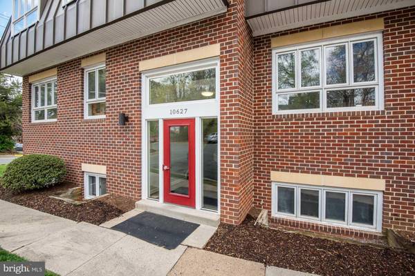 Fairfax, VA 22030,10627 JONES ST #301B