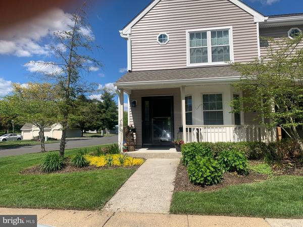 10 CLARK CT, Hightstown, NJ 08520