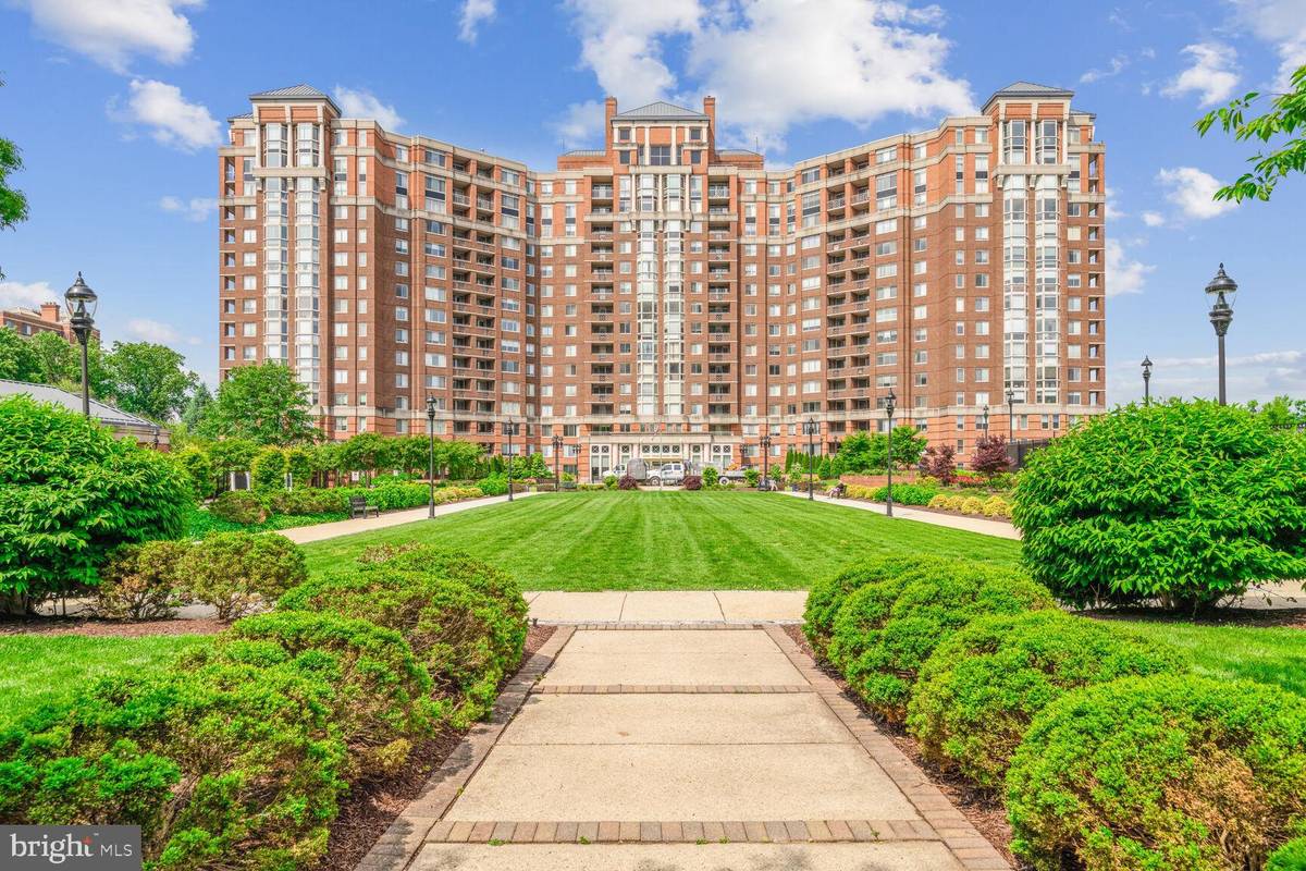 Rockville, MD 20852,5809 NICHOLSON #204