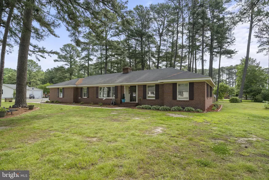 213 SUTTON AVE, Reedville, VA 22539