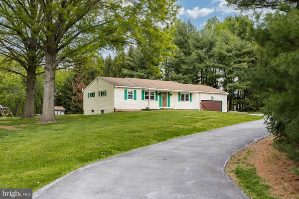 979 S LEWIS RD, Royersford, PA 19468