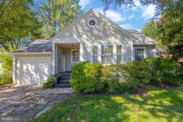 2760 SUMMERFIELD RD, Falls Church, VA 22042