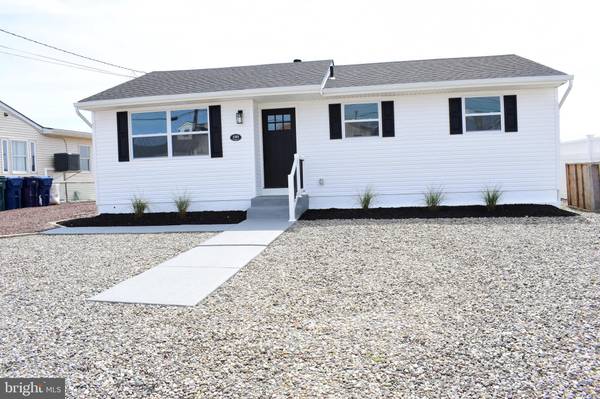 120 E RARITAN DR, Tuckerton, NJ 08087