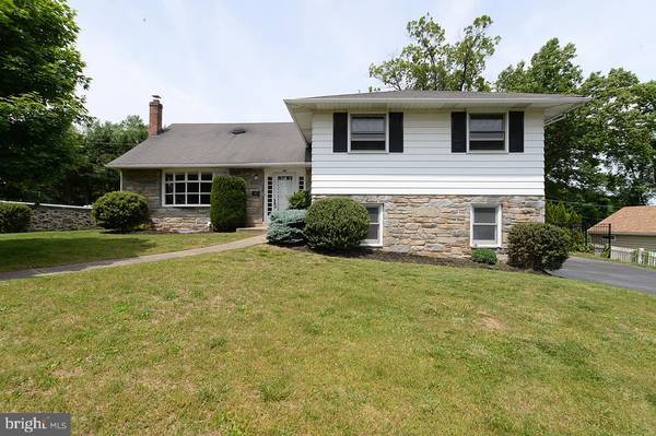 106 JAMES RD, Broomall, PA 19008