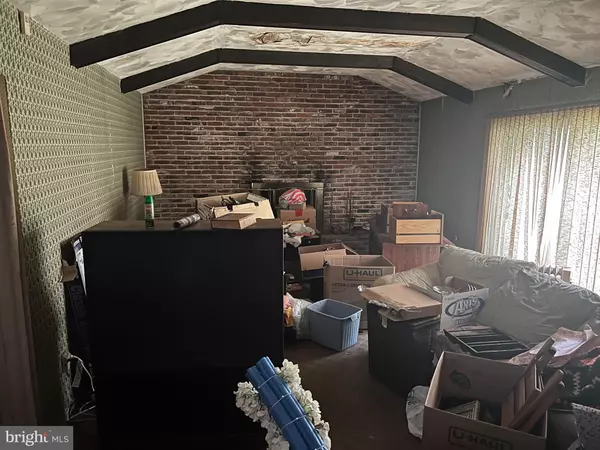 Elkins Park, PA 19027,7906 ANSELM RD