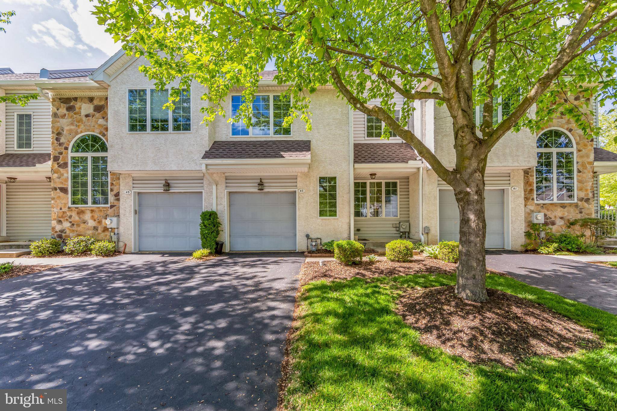 43 BUTTONWOOD DR, Exton, PA 19341