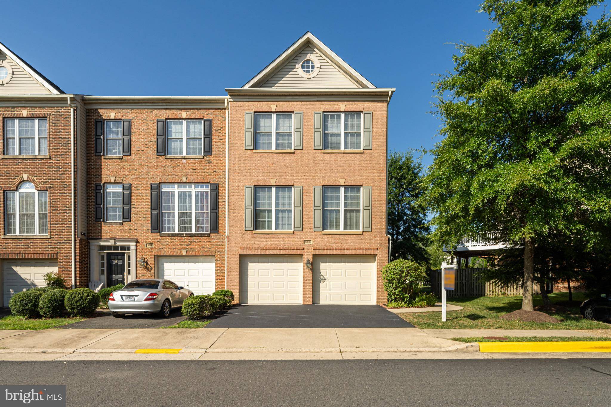 Centreville, VA 20120,13593 LAVENDER MIST LN