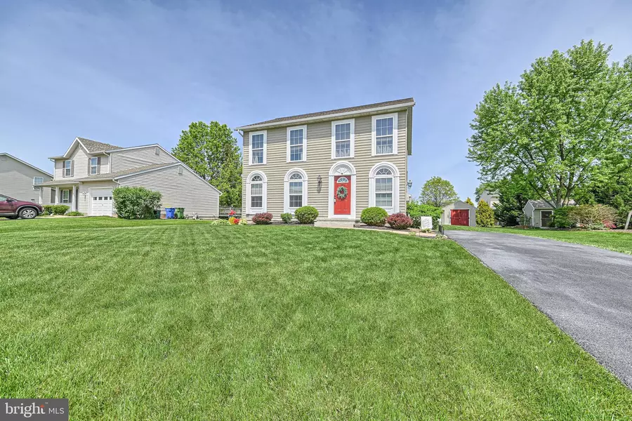 1060 CHERIMOYA ST, York, PA 17404