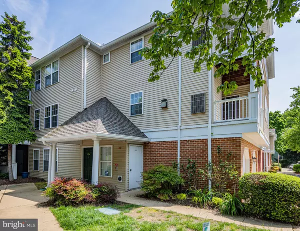 5816 WYNDHAM CIR #201, Columbia, MD 21044