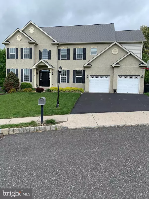 8 LEE DR, Pottstown, PA 19464