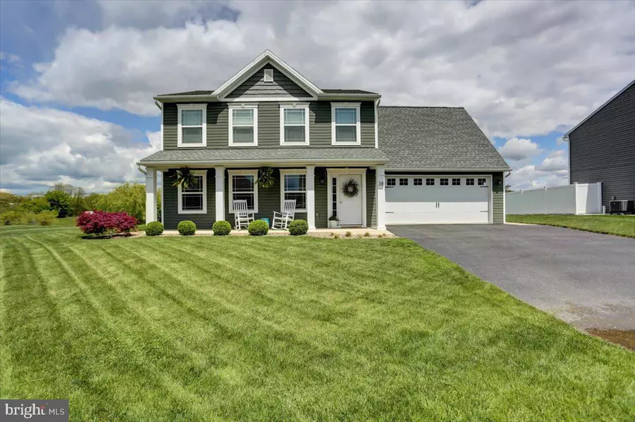 38 W CLARISSA DR, Shippensburg, PA 17257