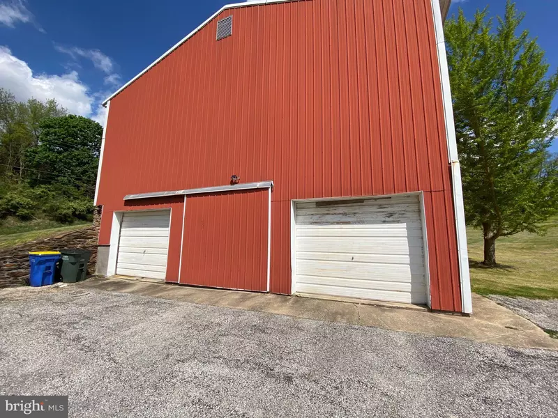 2422 BRIDGEVIEW RD #BARN STORAGE, New Freedom, PA 17349