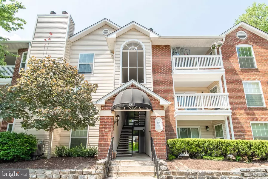 1527 LINCOLN WAY #102B, Mclean, VA 22102