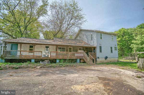 315 FOX HOLLOW RD, Shermans Dale, PA 17090