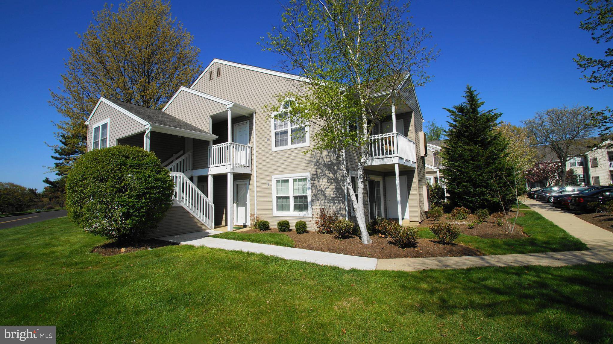 28018 BEACON HILL DR, Southampton, PA 18966