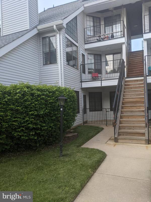 1633 CARRIAGE HOUSE TER #1633-A, Silver Spring, MD 20904