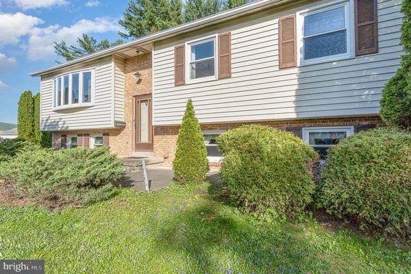 629 SPRUCE ST, Lykens, PA 17048