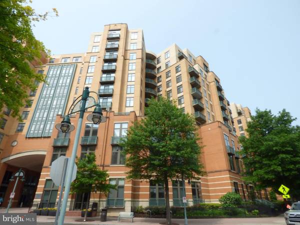 2720 S ARLINGTON MILL DR #903, Arlington, VA 22206