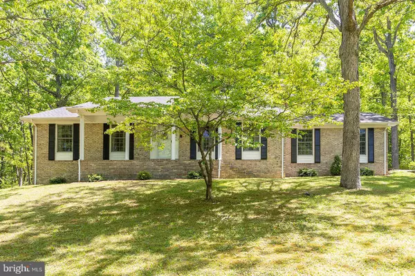 271 HANGING TREE RD, Winchester, VA 22603