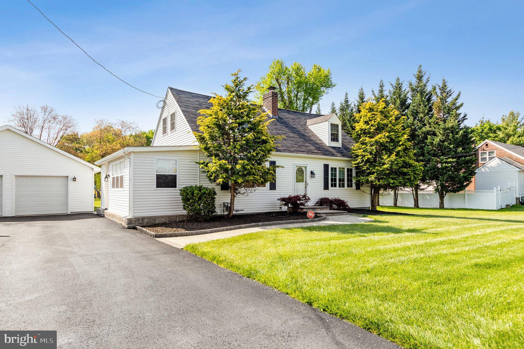 Huntingdon Valley, PA 19006,3037 PINE RD