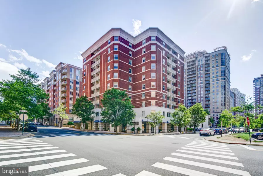 880 N POLLARD ST #907, Arlington, VA 22203