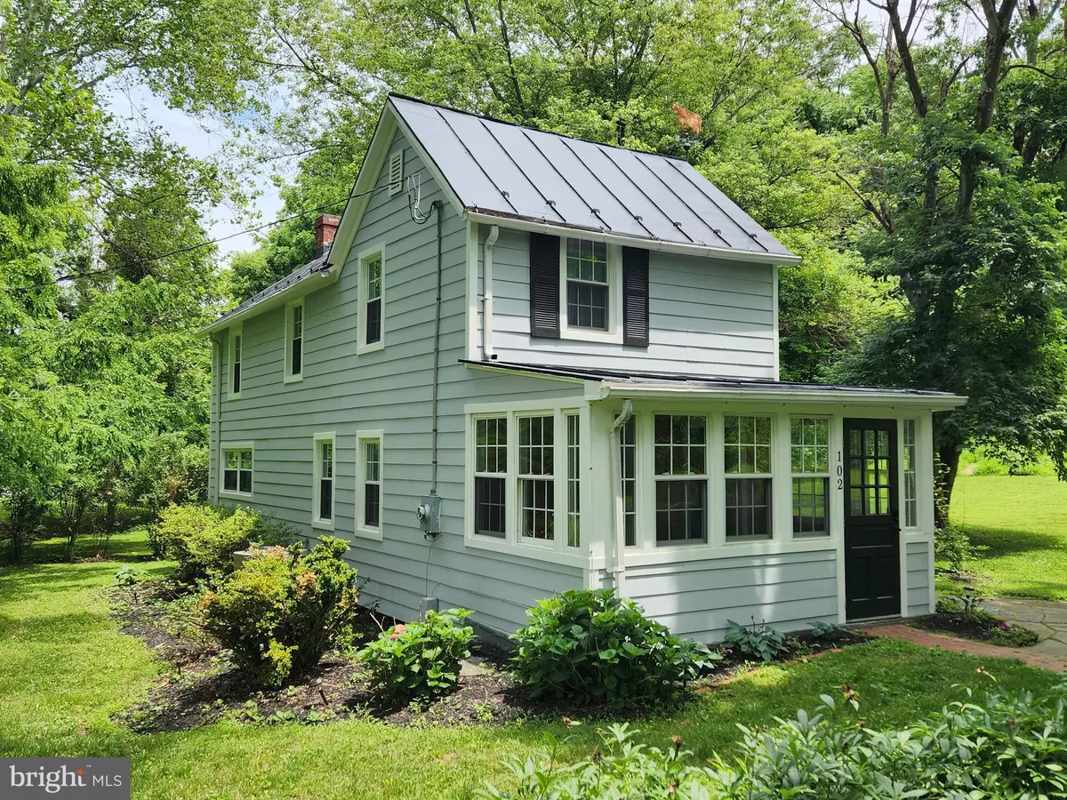 Hamilton, VA 20158,102 N ROGERS ST