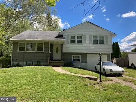 228 MAGNOLIA LN,  Delanco,  NJ 08075