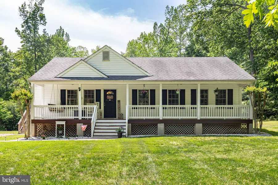 646 LOUISA FARMS LN, Bumpass, VA 23024