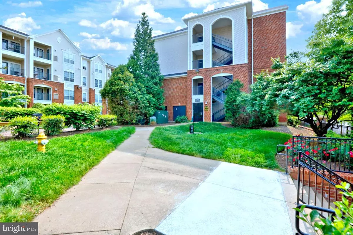 Alexandria, VA 22304,4850 EISENHOWER AVE #427