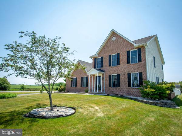 4 SUMMER BREEZE LANE, Chambersburg, PA 17202