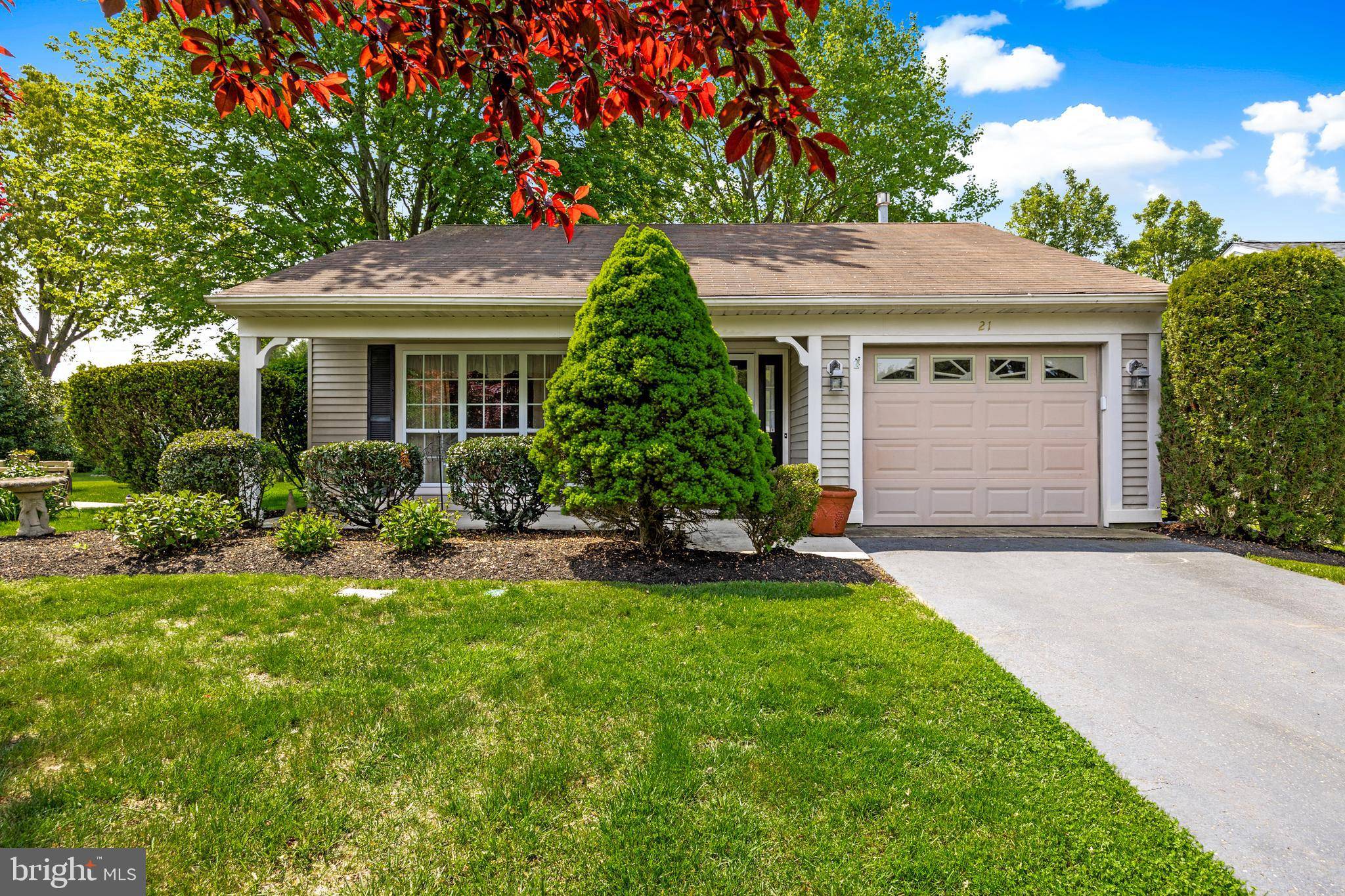 21 BUXTON CT, Southampton, NJ 08088