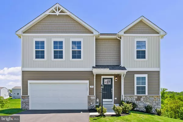 Bunker Hill, WV 25413,99 LUXOR CT