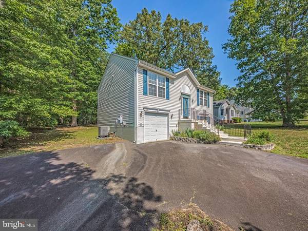 Ruther Glen, VA 22546,221 HOLLYSIDE DR