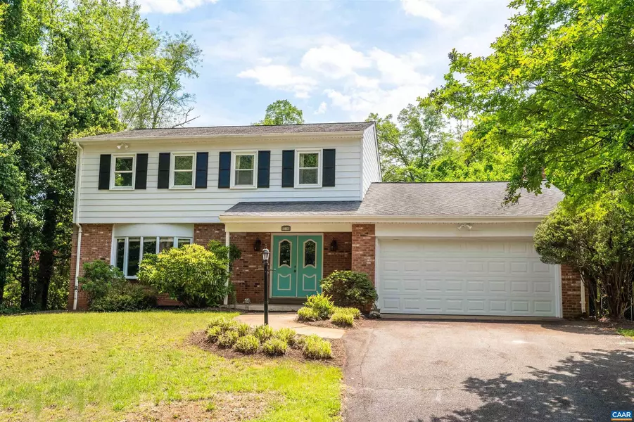 318 EASTBROOK DR, Charlottesville, VA 22901