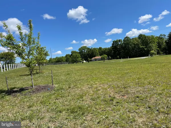 Spotsylvania, VA 22551,8714 WHITES LN