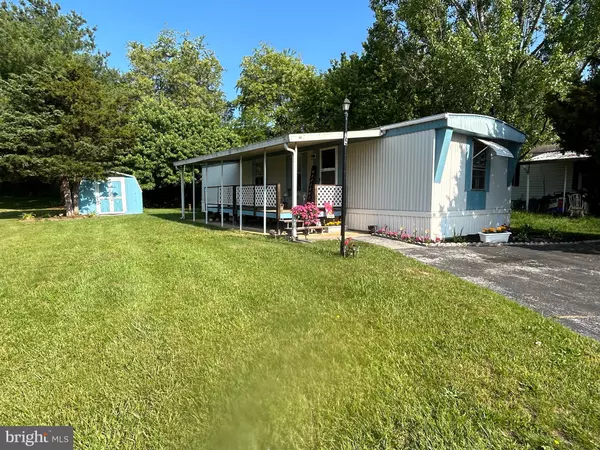 35 MEADOWVIEW DR, Dover, PA 17315