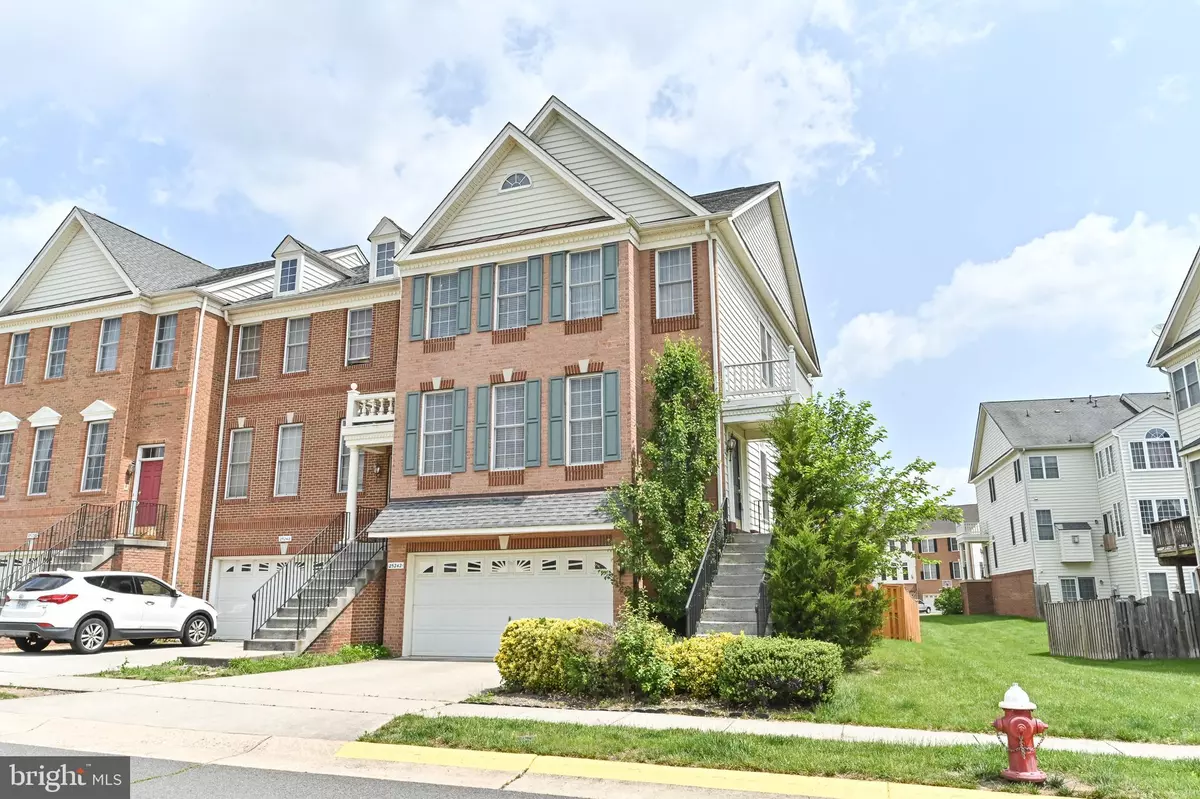 Chantilly, VA 20152,25242 WHIPPOORWILL TER